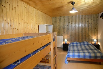 Gîte du Fays - Chambre 4 personnes - Lits superposés (2 x 90) Gîte du Fays - Chambre 4 personnes - Lits superposés (2 x 90)
